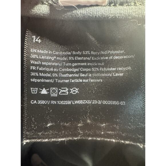 Lululemon Womens Sz 14 Softstreme High Rise Straight Leg Crop Pant Storm Teal - Picture 9 of 9